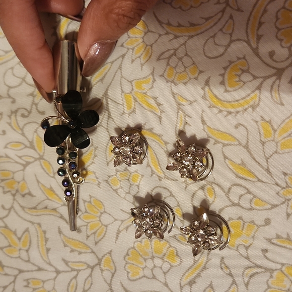 Accessories - Hair pins